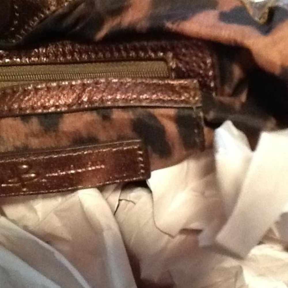 B. Makowsky Leather/Suede Hobo Bag - Picture 4 of 6